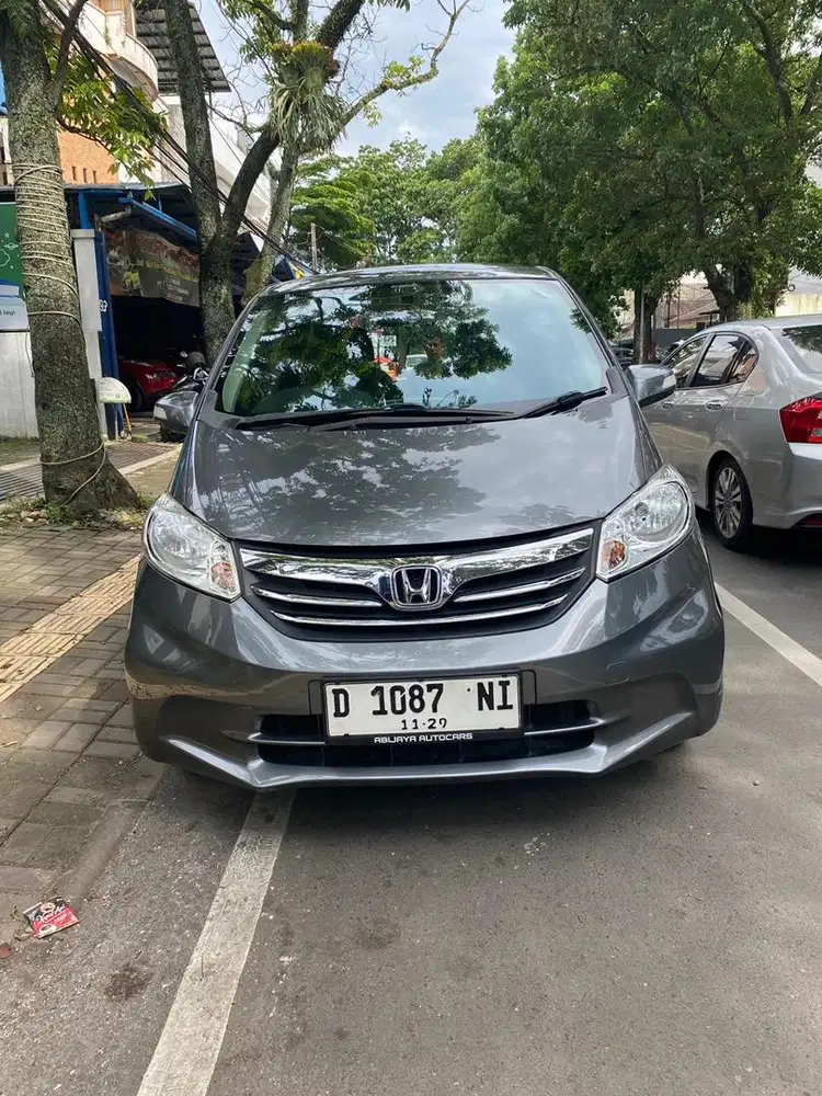 Honda FREED S AT 2014 Metik