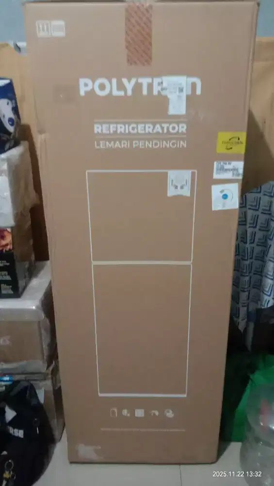 Lemari es Polytron 2 pintu Flex up 5 in 1 kondisi baru