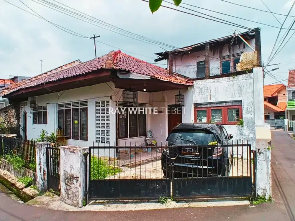 Rumah Lama Hitung Tanah di Tebet - Renovasi atau Bangun Baru