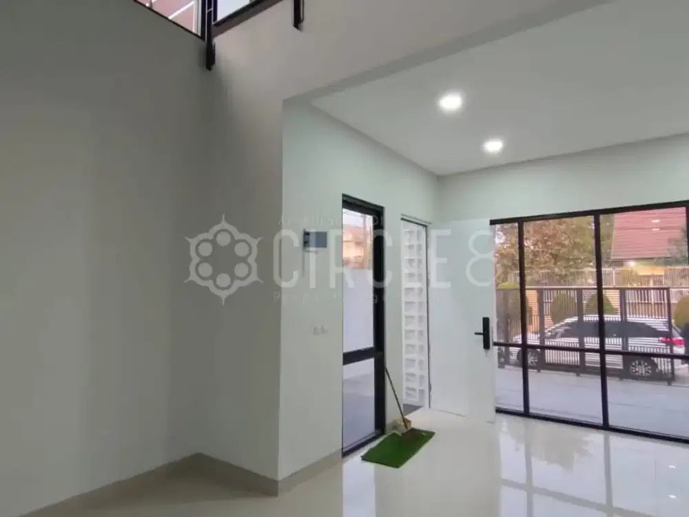 Hunian Nyaman Berlokasi Di Lingkungan Aman, Taman Holis Indah, Bandung