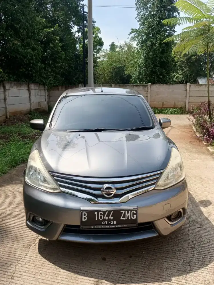 Nissan Grand Livina XV matic 2014