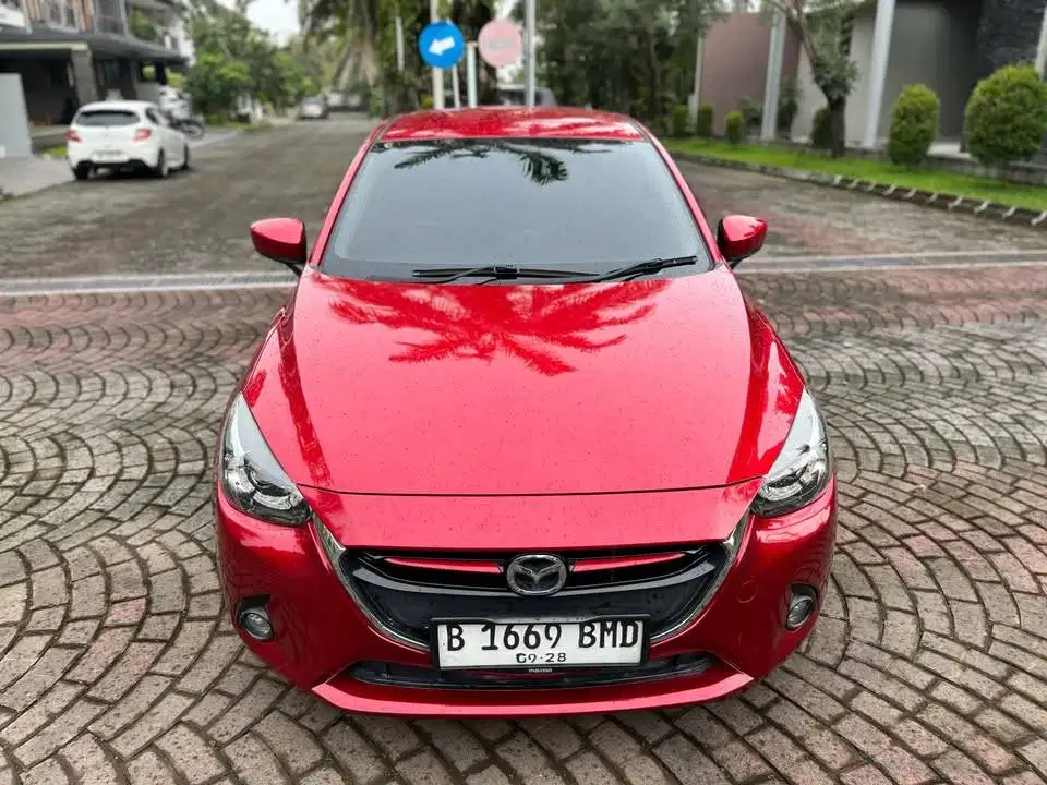 Mazda 2 R Matic 2015 Antik istimewa Low kilometer