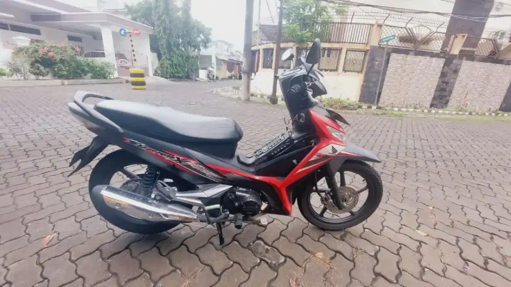 Supra x 125 tahun 2019 jual cepat