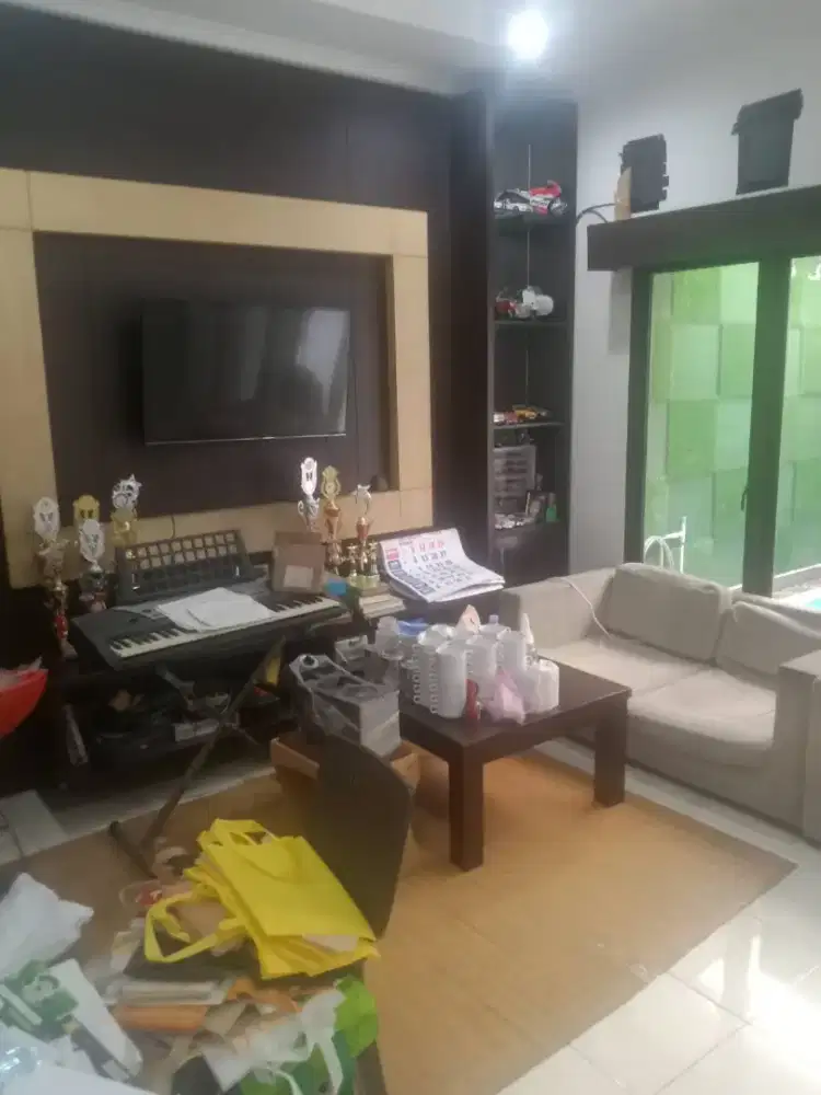 Rumah+Swimming pool Villa5 Jatiasih Bekasi