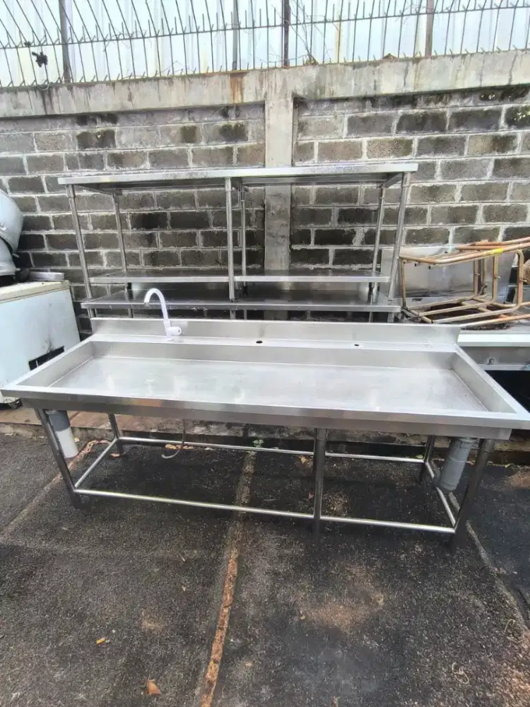 Meja pencuci ikan/daging uk 210×70×85 
Uk lubang pencucian 202×53×10