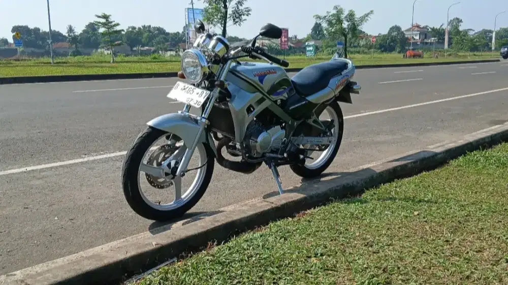 FOR SALE KAWASAKI NINJA R (KIS) 2000 ASLI WARNA SILVER