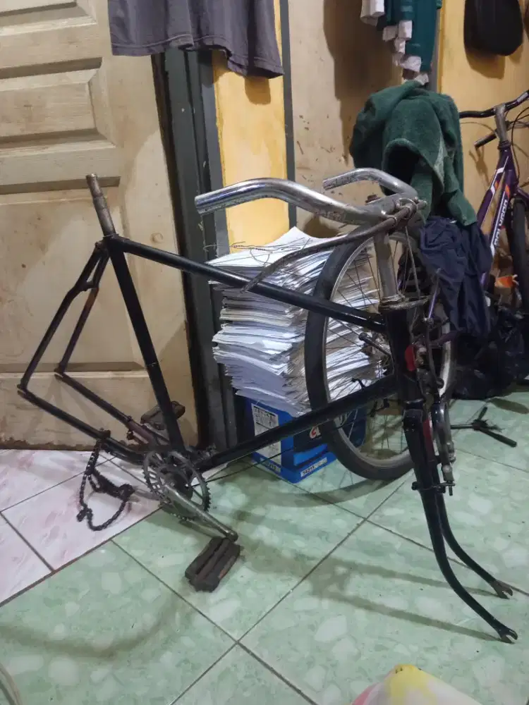 Rangka sepeda phoenix