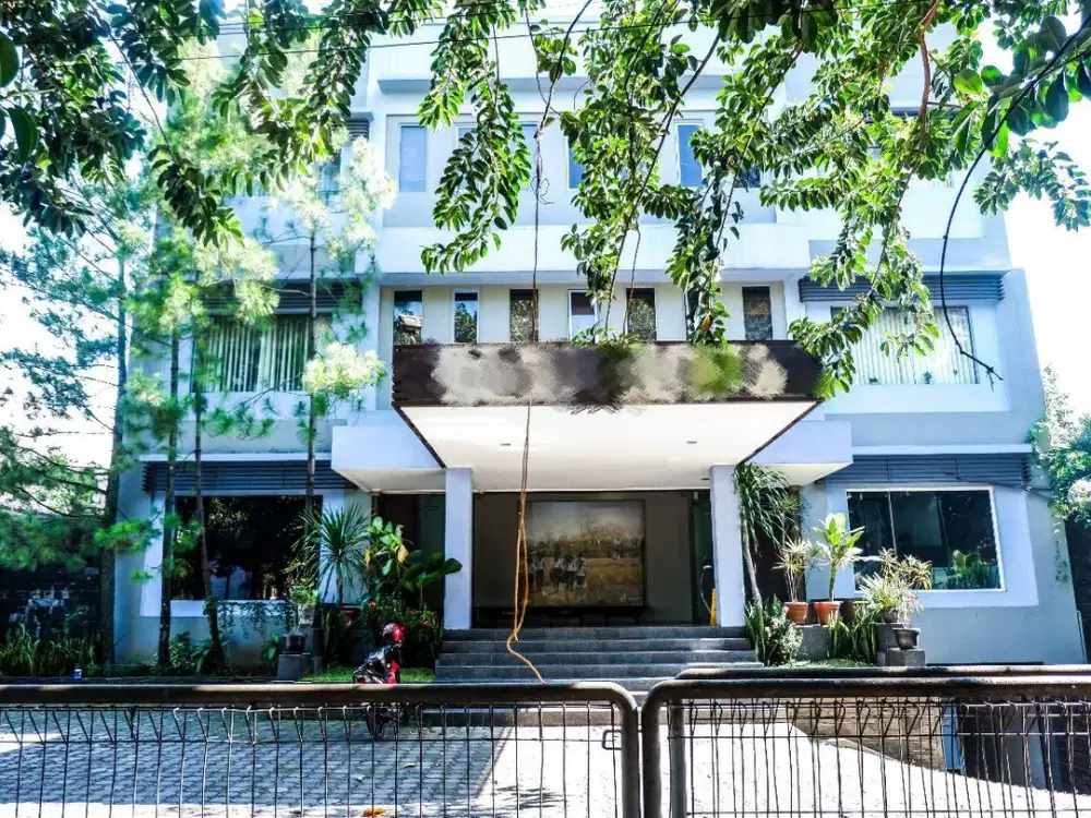 Disewakan Gedung 4 Lantai Strategis di Kawasan Sayap Sukajadi, Bandung