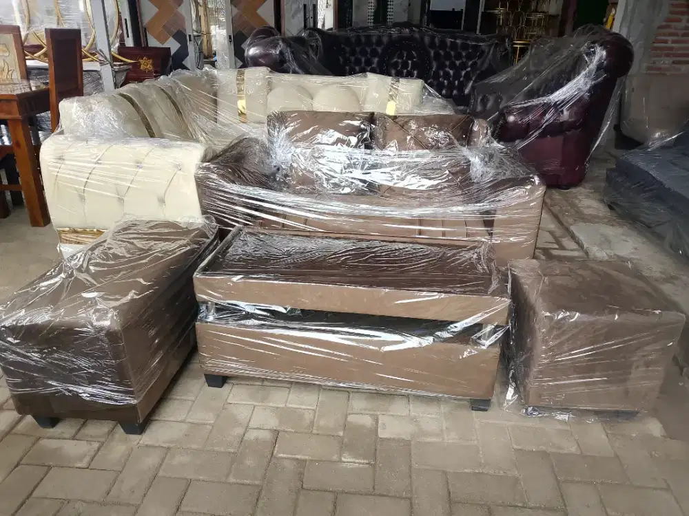 Sofa Retro Minimalis + Meja