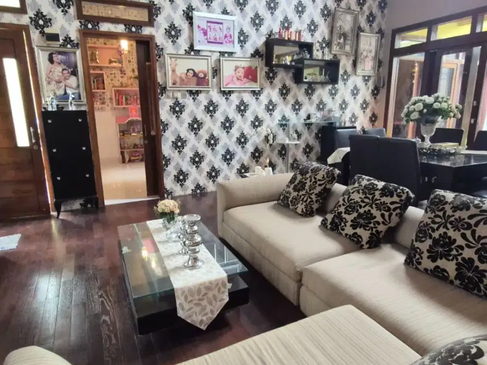 Jual Cepat.. Rumah Tinggal Cantik Dengan Kondisi Terawat Di Kawasan Bumi Adipura, Bandung