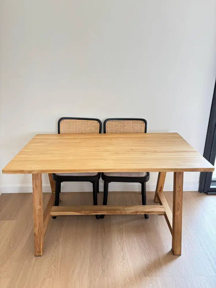 Meja Makan Kayu Jati