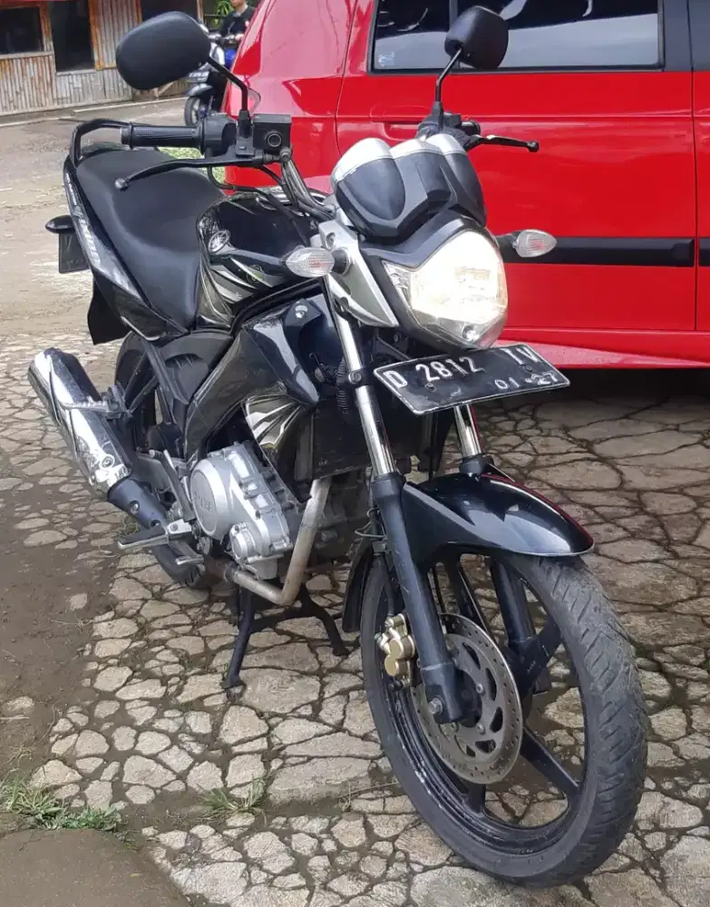 Vixion Hitam 2011