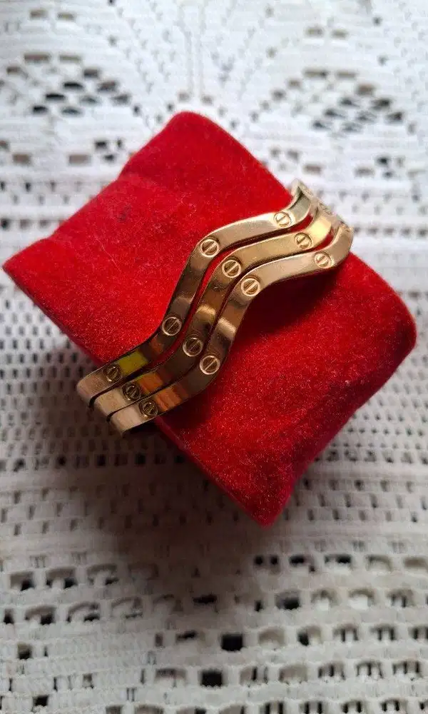 Gelang Bangle Wavy Love bracelet