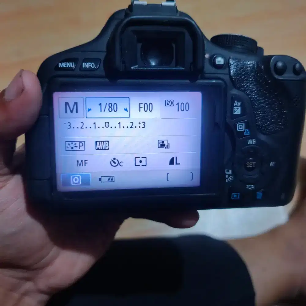 KAMERA CANON 600D