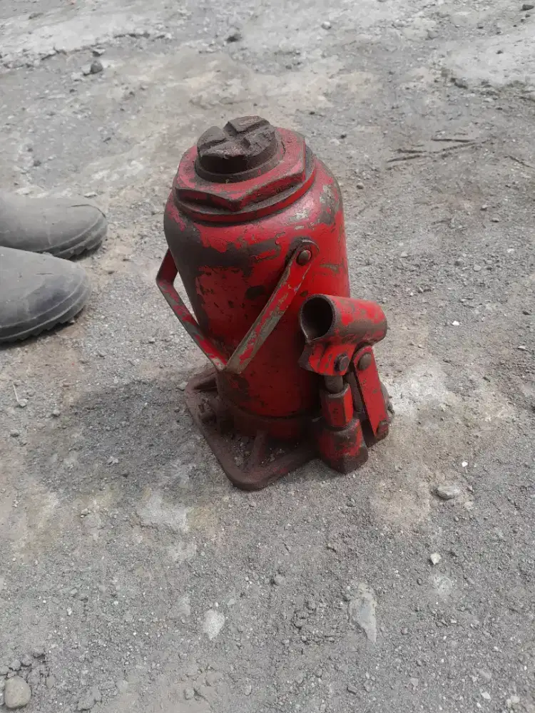 Dongkrak bekas berkualitas