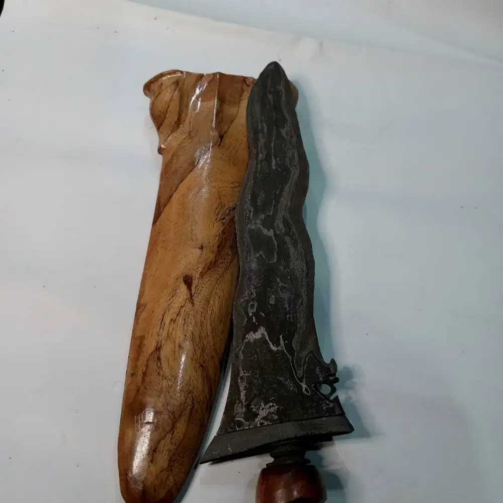 Pusaka Tindih Bethok Nogo siluman