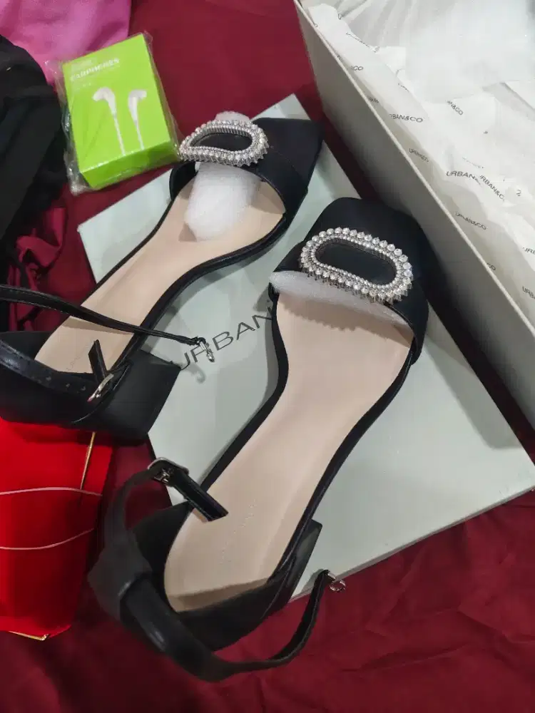 Original New Urban and Co Sendal warna hitam