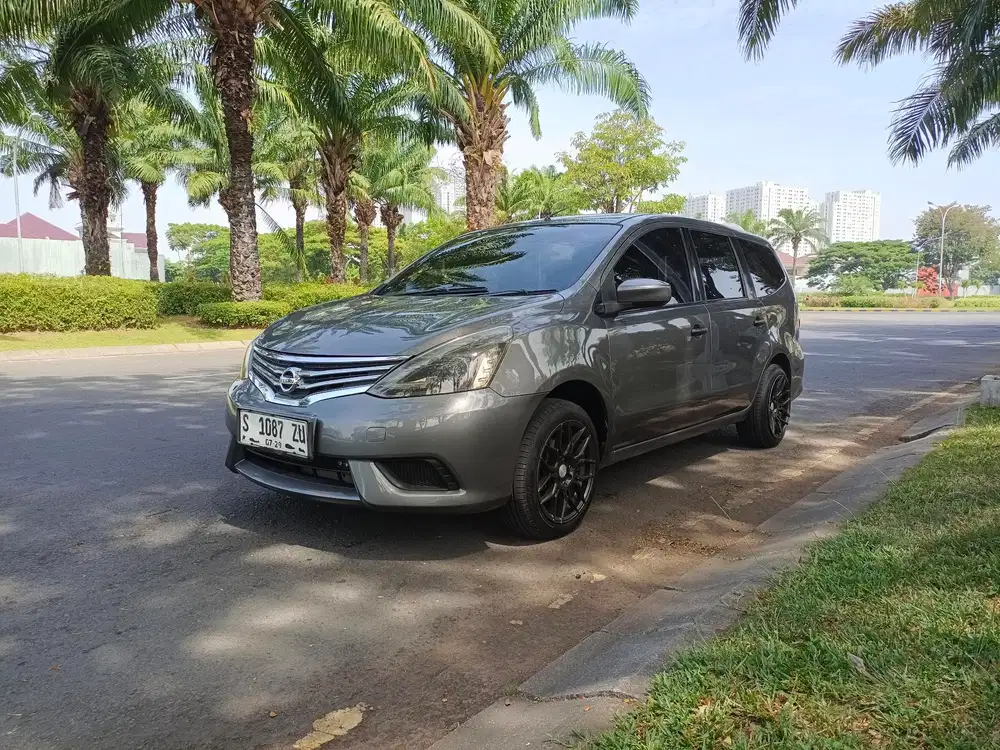 Nissan Grand livina 2017 Bensin