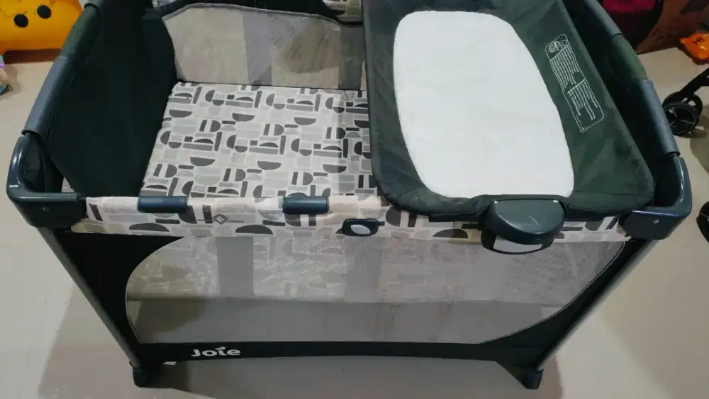 Kasur dan Tempat Tidur Bayi