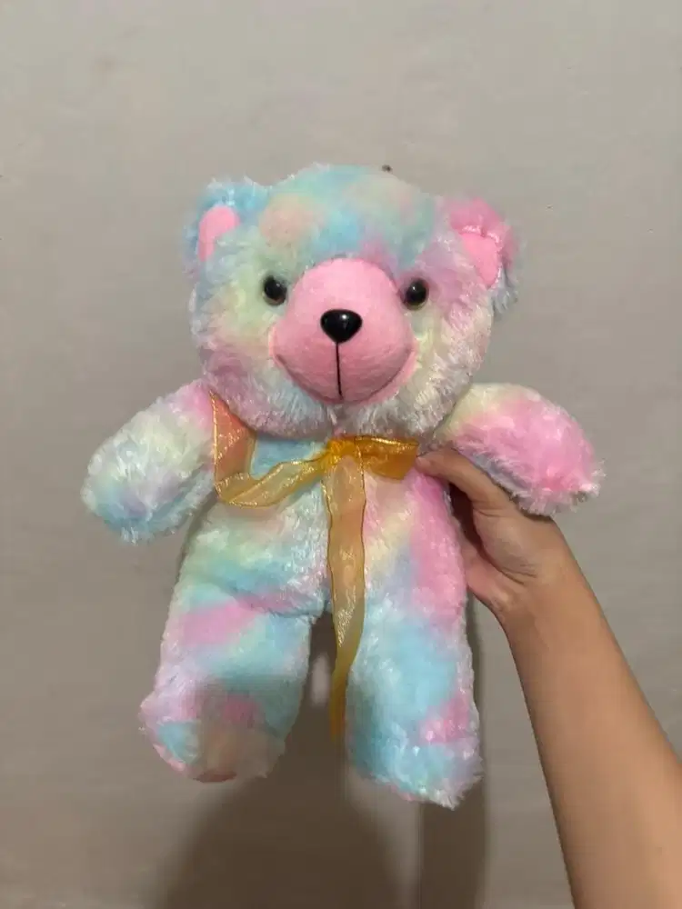 Boneka anak kecil