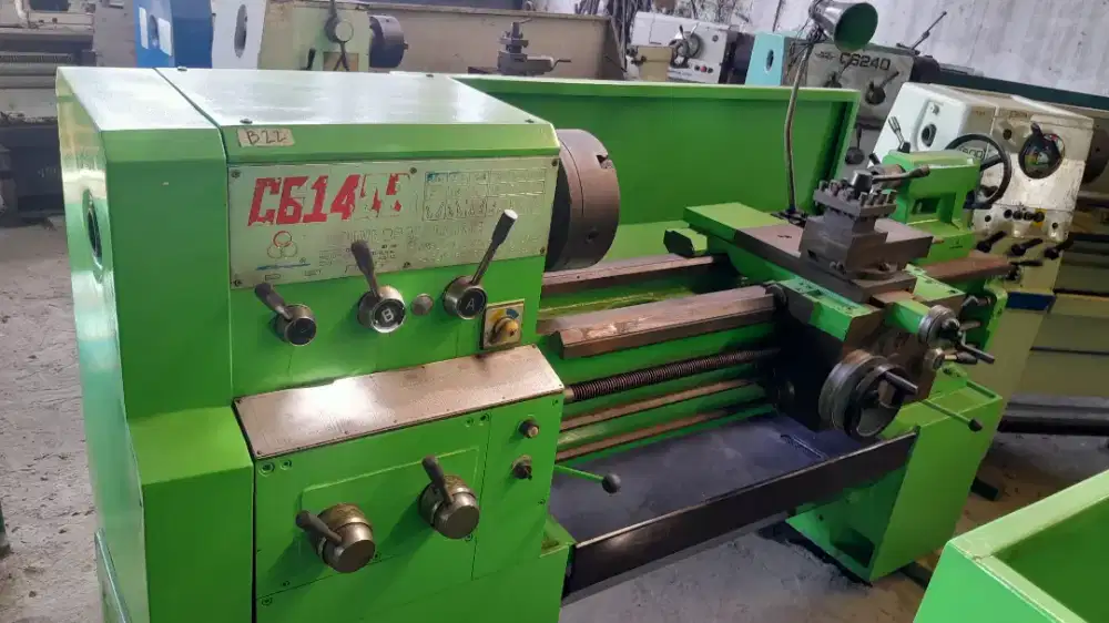 Mesin Bubut C6140B 1000mm
