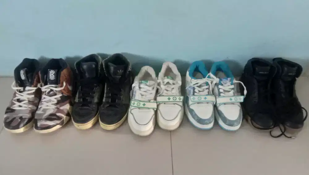 Sepatu bekas pemakaian sendiri