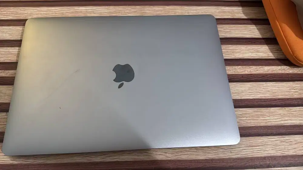 Dijual Macbook Air M1 256GB