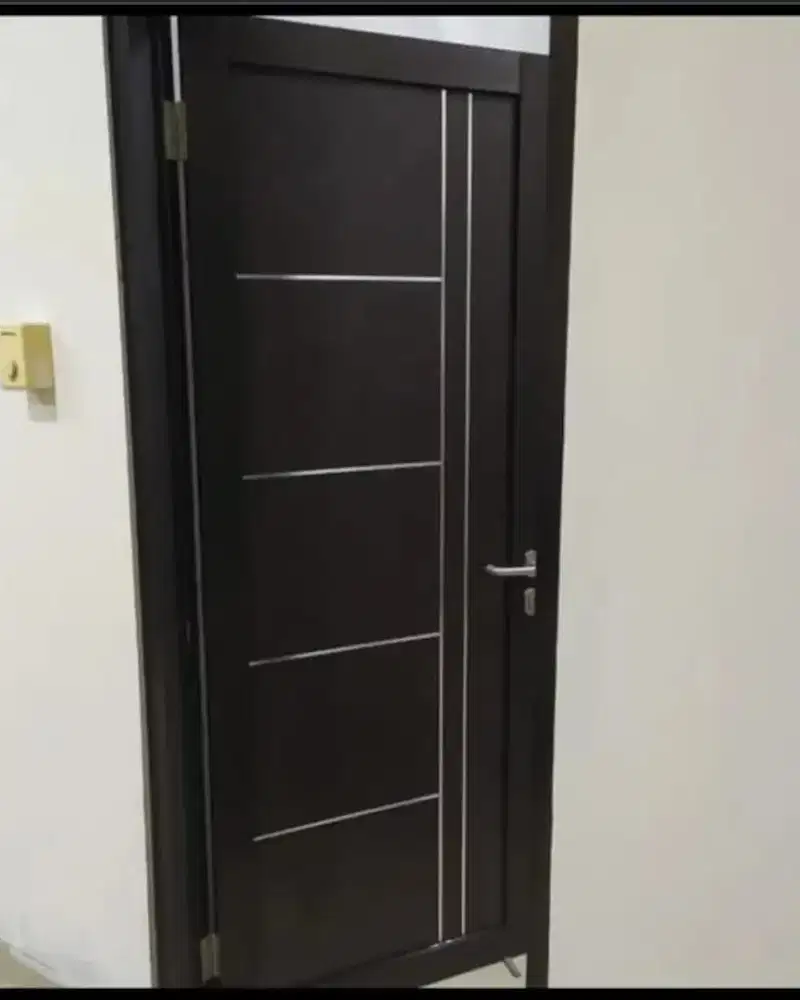 Jual kusen pintu satu dan pintu dua dari bahan aluminium dan kayu