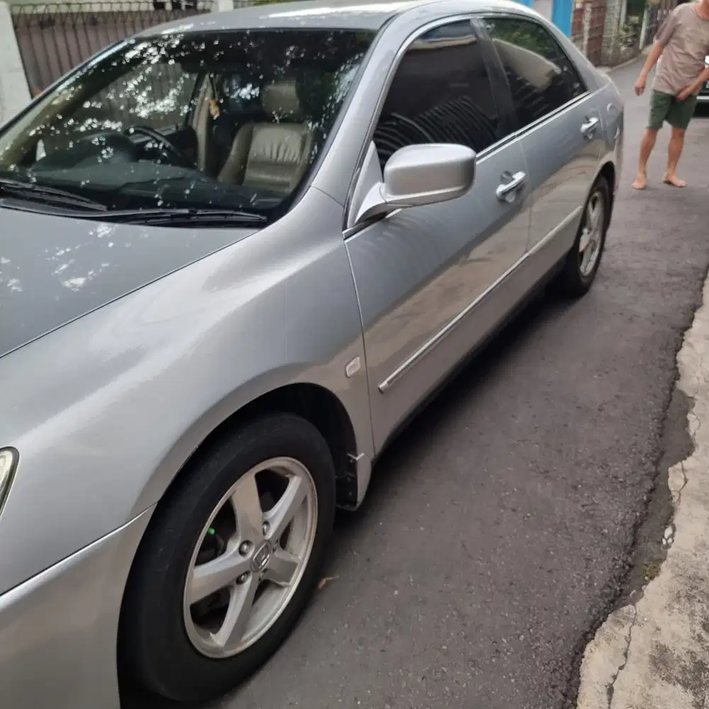 Honda Accord 2004 Bensin