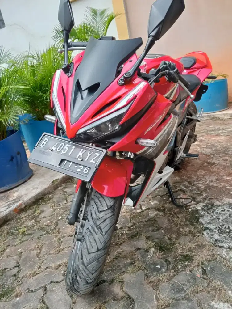Dijual Motor Gress Honda CBR 150 R Tahun 2016