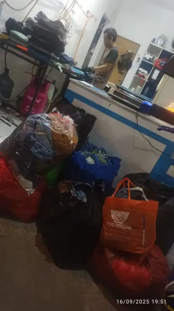 CARI FREELANCE LAUNDRY BERPENGALAMAN SETRIKA UAP MINIMAL 3 TAHUN