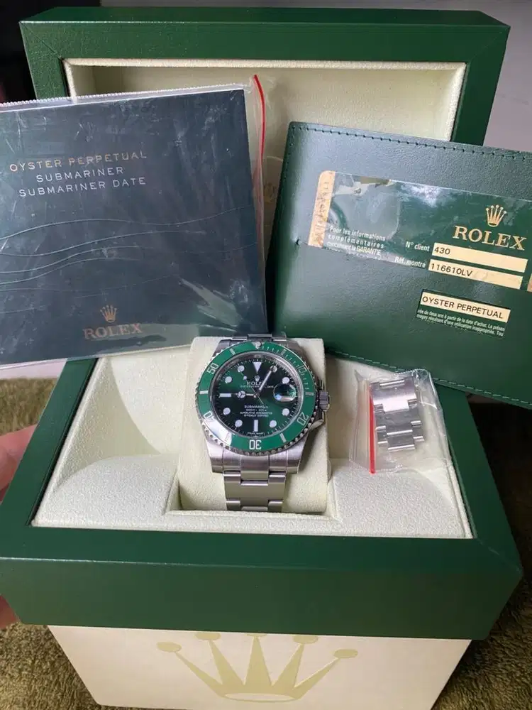 ROLEX SUBMARINER HULK 116610LV 2013 VERY MINT