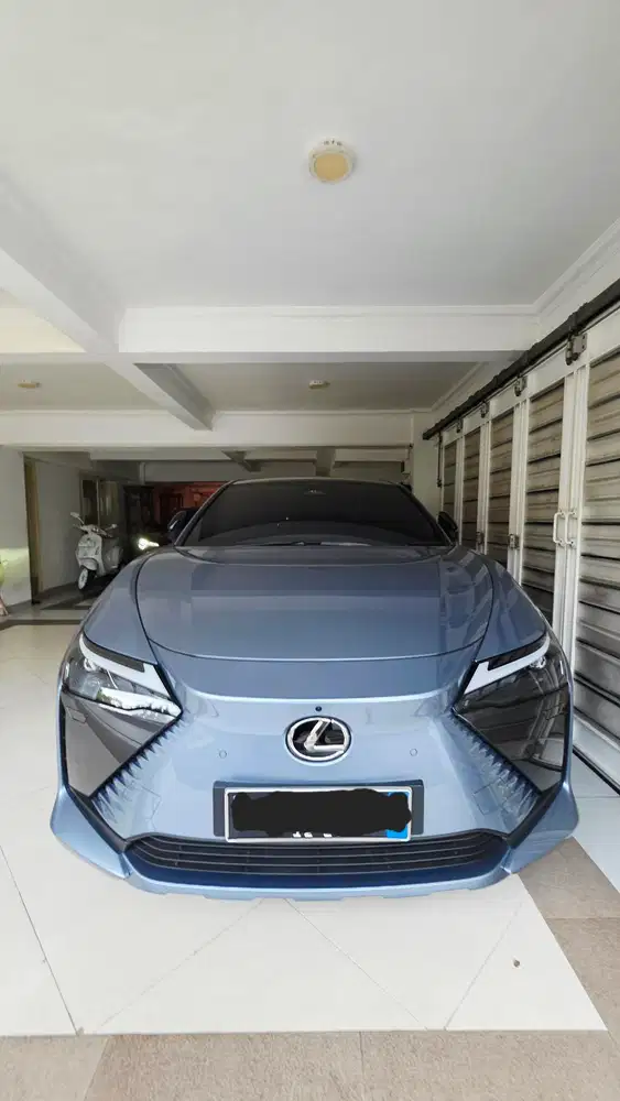 Lexus RZ450E 2023 Listrik