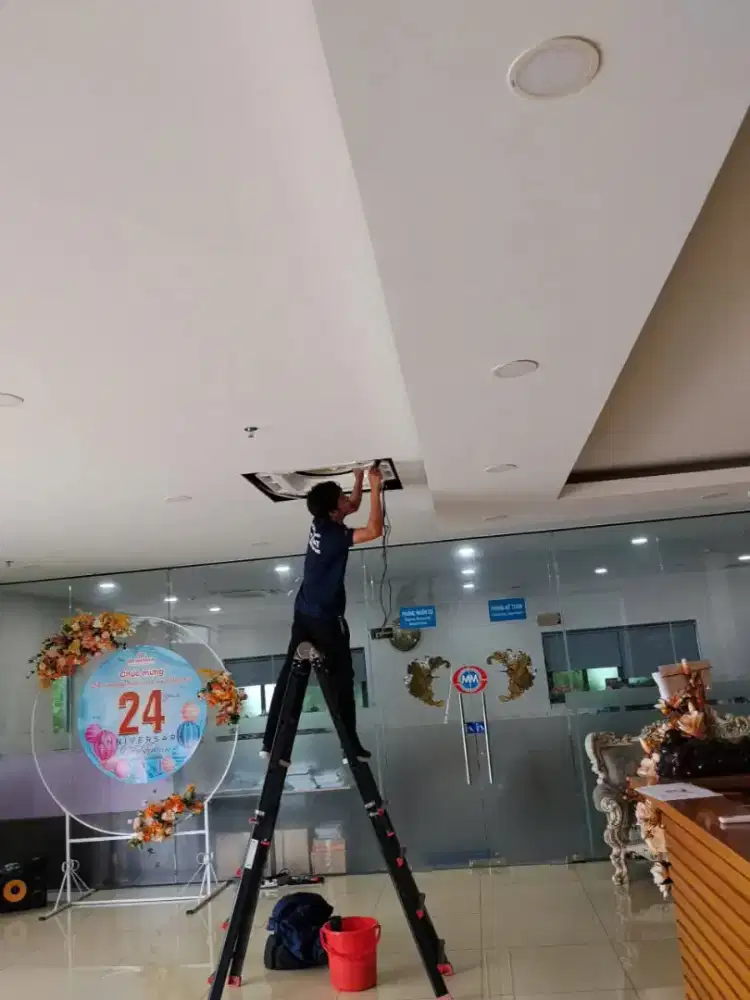 SERVICE AC PERBAIKAN DAN MAINTENANCE