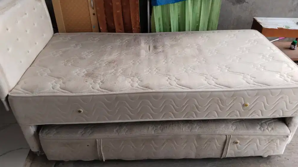 Kasur tempat tidur central deluxe