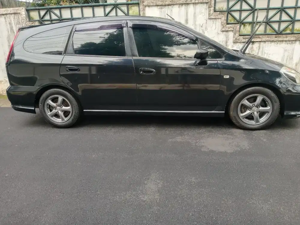 Honda stream 2006