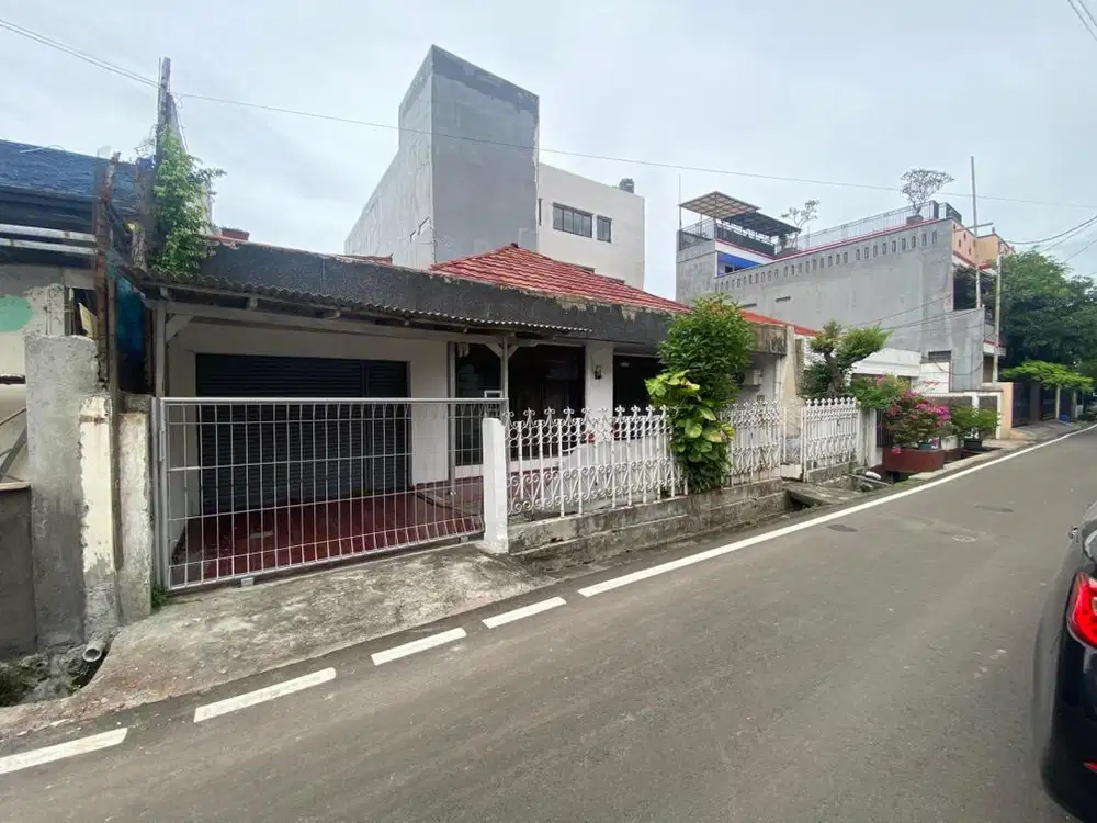 Disewakan Rumah di dalam komplek Pulo Asem dekat busway dan LRT
