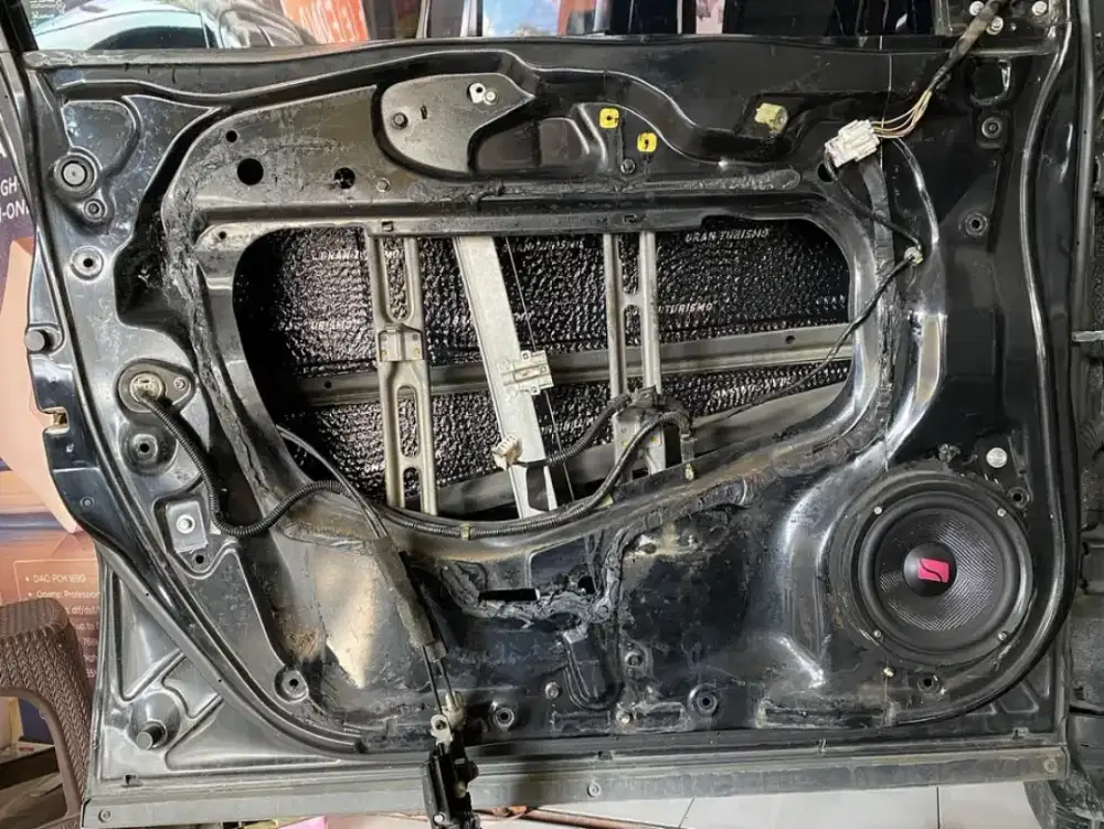 Peredam suara mobil home service