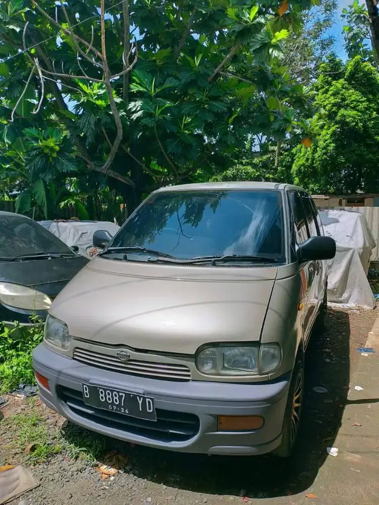 nissan c23 RWD 1600 cc jrg ada