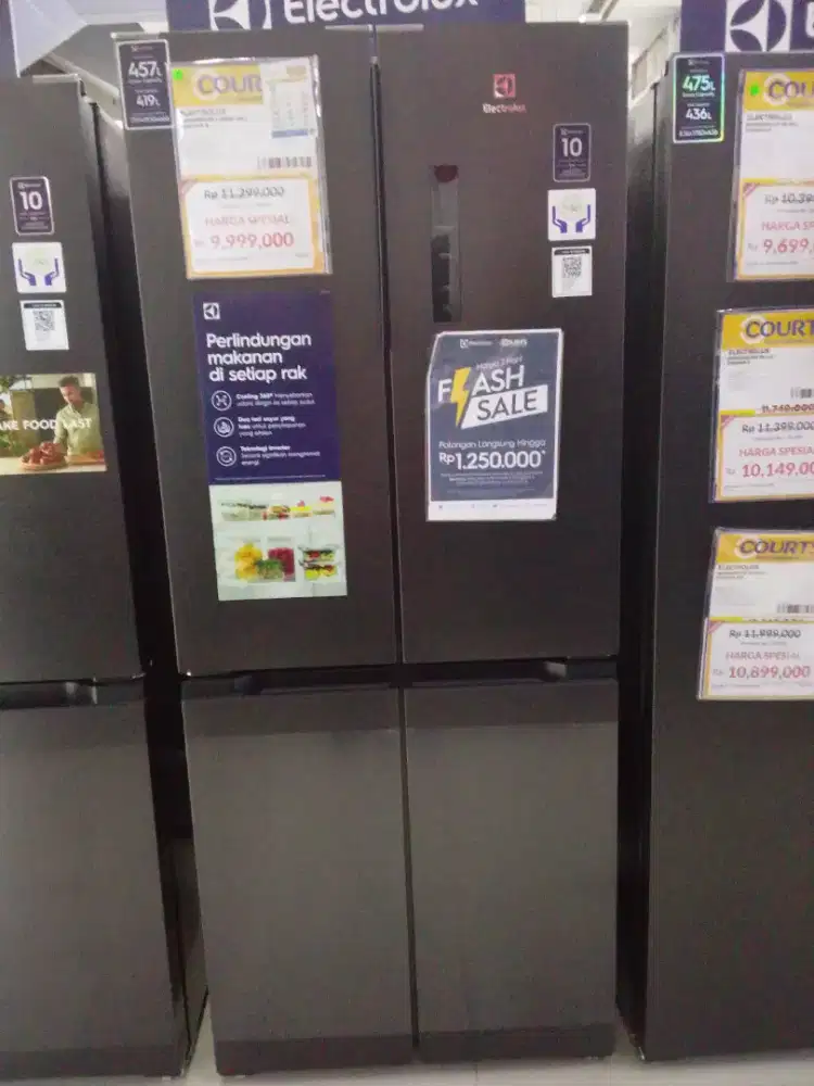 ELECTROLUX REFRIGERATOR 4 DOORS 496L