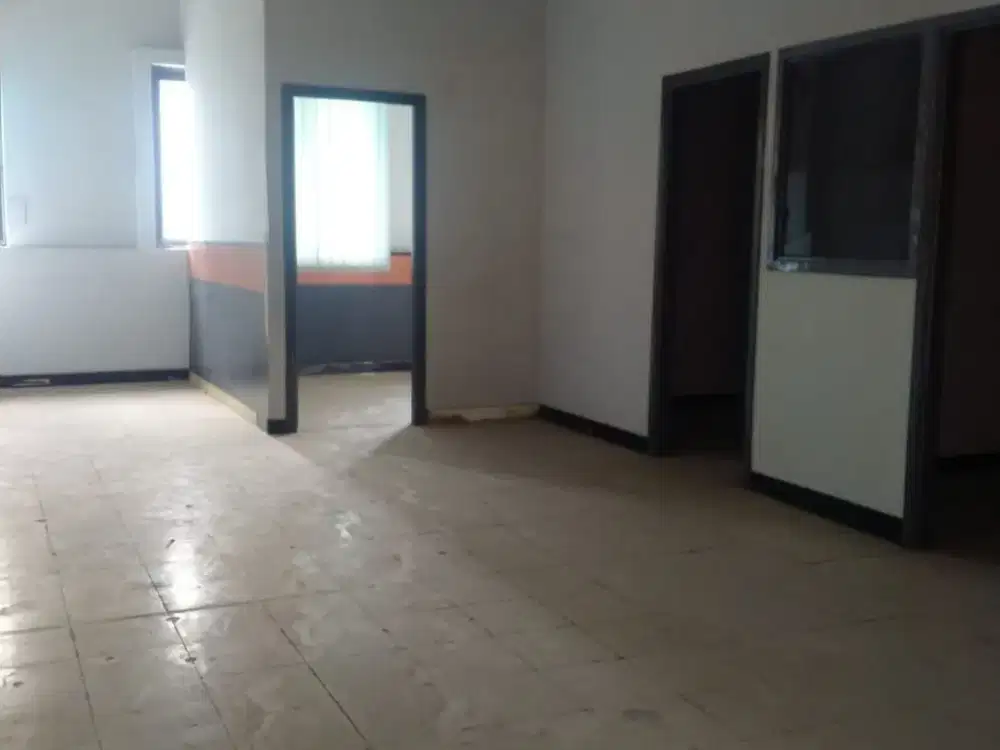 Ruko 3 Lantai Strategis di Asia Afrika Bandung Tengah – Siap Pakai