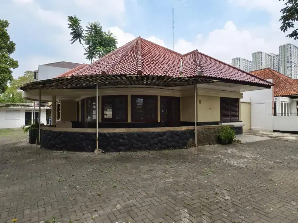 Termurah Rumah Belanda di Gatot Subroto Bandung