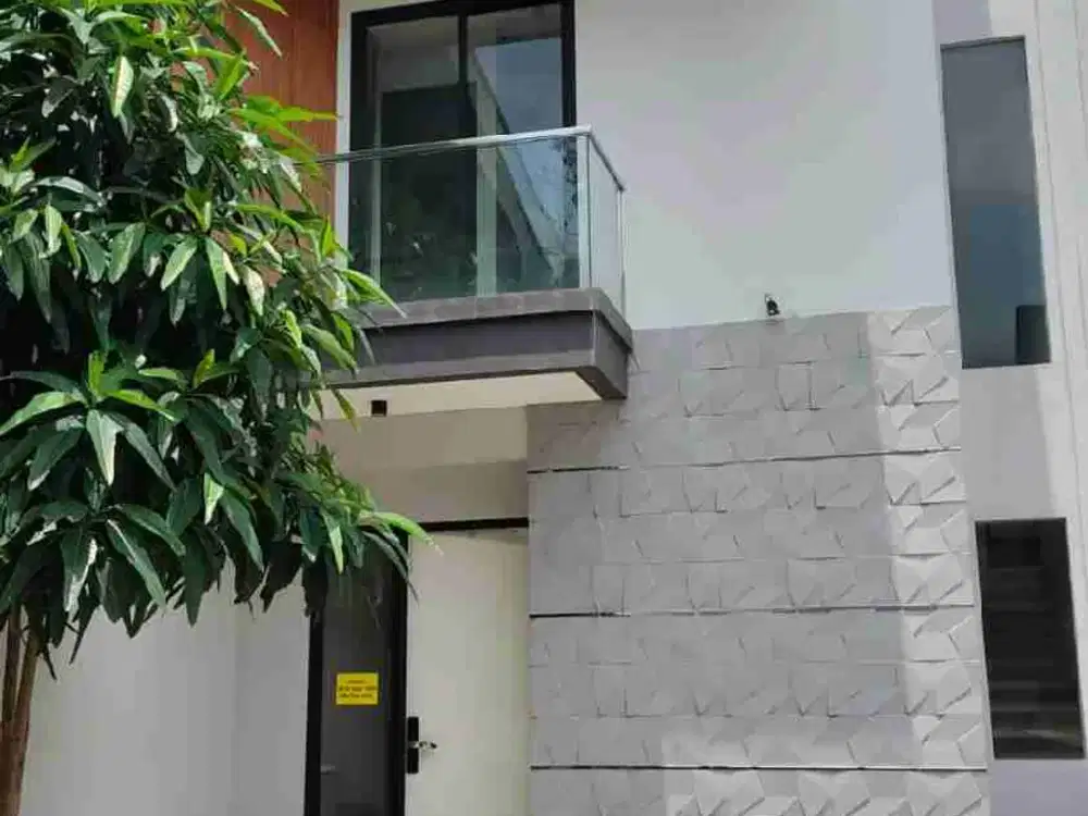 HUNIAN 2 LANTAI READY LUAS TANAH 84m BEBAS BANJIR LOKASI DEKET KE LRT & KE TOL