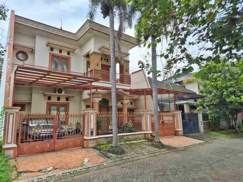 Turun Harga Rumah Murah 2 Lantai di Perumahan Araya Golf Luas 240 m2