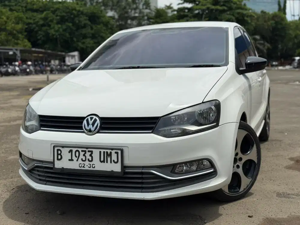 Volkswagen Polo 2015 A/T