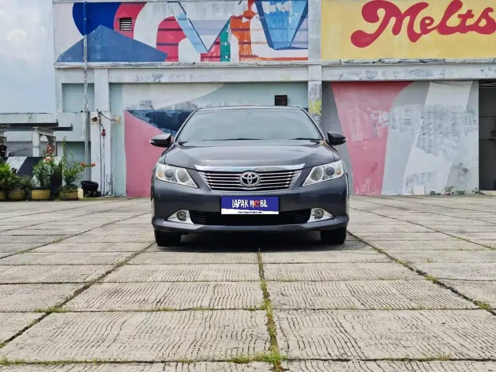 Good Condition !!! Toyota Camry 2.5 G Matic AT 2014 Abu KM 141RB