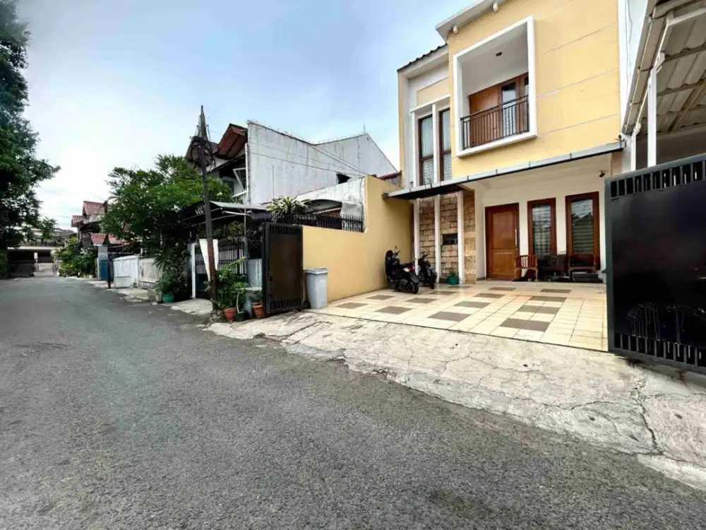 Tebet Jalan 2 Mobil Rumah Siap Huni Lay Out Nyaman Terang