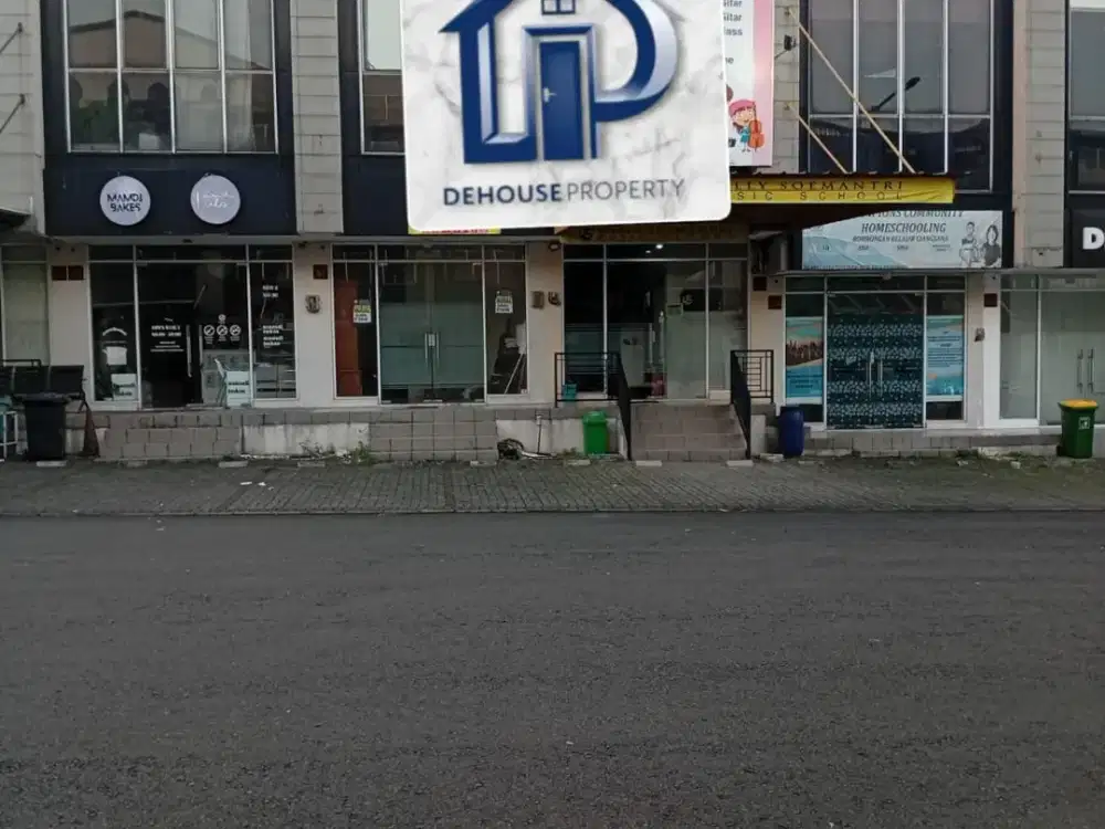 Ruko siap pakai lokasi dalam Rukan depan McDonald Kota Wisata Cibubur