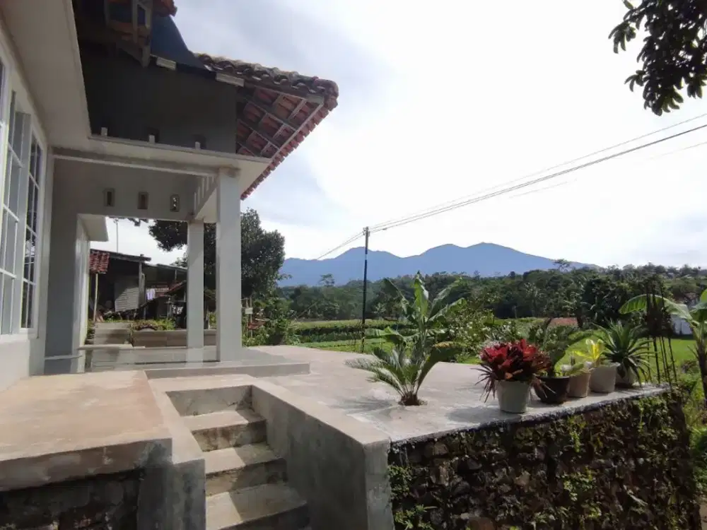 Rumah Perkampungan  Caringin Cisaat View Gunung Gede Pangrango Sukabumi
