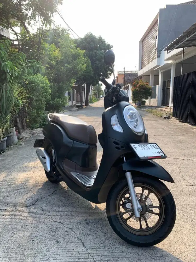 Honda Scoopy Prestige CBS ISS Thn 2024 Bln 11 Low Km 11rb Seperti Baru